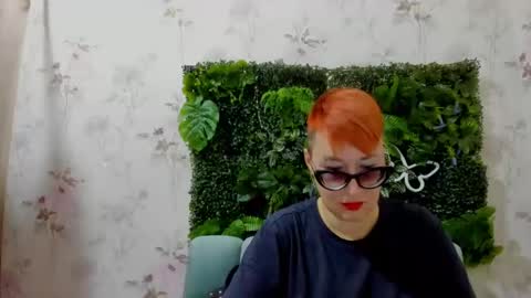 Snapshot of mirandagill chatting on December 16, 9:03 am mirandagill online show from December 16, 9:03 am