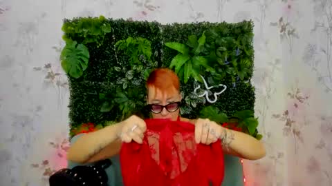 Snapshot of mirandagill chatting on December 23, 9:49 am mirandagill online show from December 23, 9:49 am