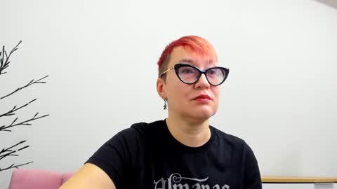 Snapshot of mirandagill chatting on January 13, 8:47 am mirandagill online show from January 13, 8:47 am