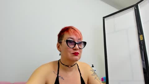 Snapshot of mirandagill chatting on January 14, 9:13 am mirandagill online show from January 14, 9:13 am