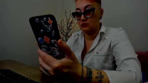 Snapshot of mirandagill chatting on February 25, 8:36 am mirandagill online show from February 25, 8:36 am