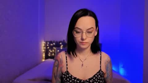 MiraSkyy online show from March 5, 9:11 pm