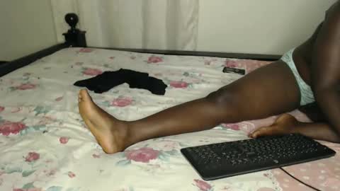 Hezo the curvy online show from April 1, 9:34 pm