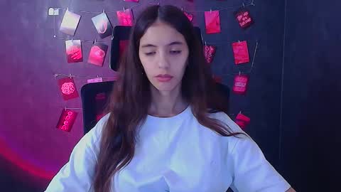 Snapshot of miri_miss chatting on November 23, 12:38 pm Miri online show from November 23, 12:38 pm