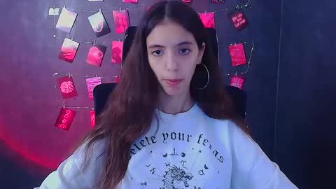 Snapshot of miri_miss chatting on November 24, 12:38 pm Miri online show from November 24, 12:38 pm