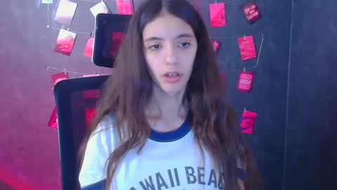 Snapshot of miri_miss chatting on December 5, 12:36 pm Miri online show from December 5, 12:36 pm