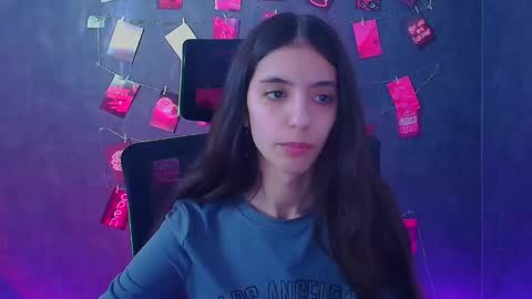 Snapshot of miri_miss chatting on April 21, 11:16 am Miri online show from April 21, 11:16 am