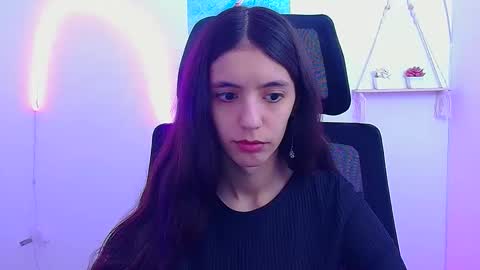 Snapshot of miri_miss chatting on April 22, 11:01 am Miri online show from April 22, 11:01 am