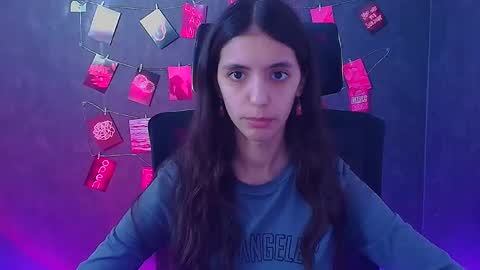 Snapshot of miri_miss chatting on April 23, 12:40 pm Miri online show from April 23, 12:40 pm
