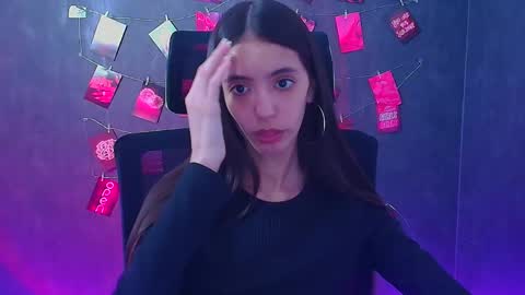 Snapshot of miri_miss chatting on April 27, 11:19 am Miri online show from April 27, 11:19 am