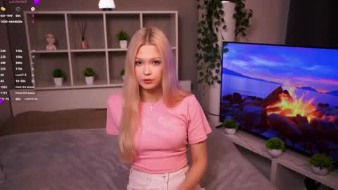 Snapshot of mirianscorgie chatting on November 2, 10:34 pm Elsa online show from November 2, 10:34 pm