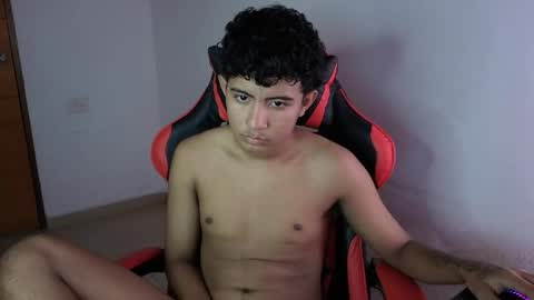 mirko_xx online show from April 21, 12:23 am