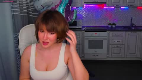 Snapshot of mirrorofsoul chatting on February 7, 7:40 am Shelley online show from February 7, 7:40 am