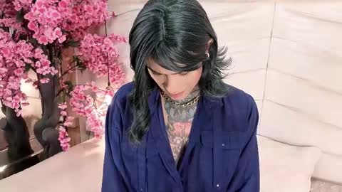     online show from February 15, 1:52 pm