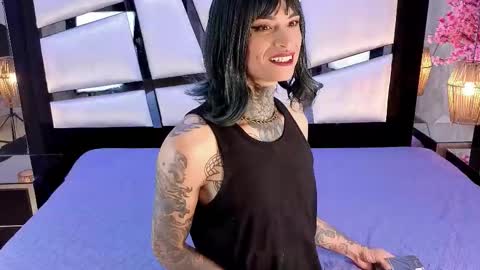     online show from March 1, 1:02 pm