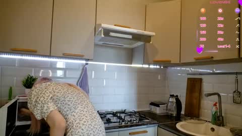 MisaMew online show from April 1, 12:06 pm