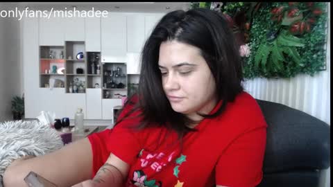 Snapshot of mishadee94 chatting on December 17, 10:34 am Mishaa online show from December 17, 10:34 am