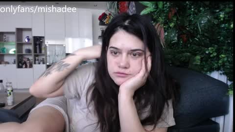 Snapshot of mishadee94 chatting on February 4, 9:28 am Mishaa online show from February 4, 9:28 am