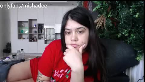 Snapshot of mishadee94 chatting on February 12, 9:42 am Mishaa online show from February 12, 9:42 am