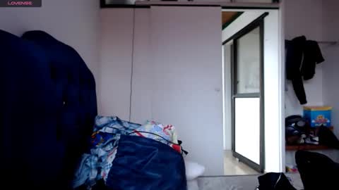 Nicol online show from April 11, 4:22 pm