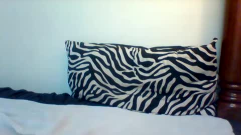 miss440 online show from November 8, 4:18 pm