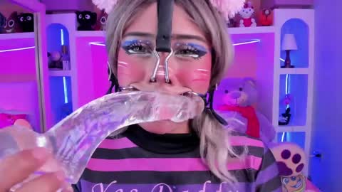Megan online show from May 8, 9:53 pm