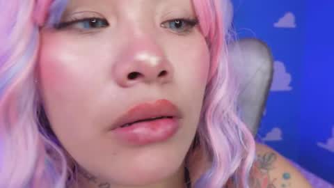 Sara online show from March 14, 6:24 pm