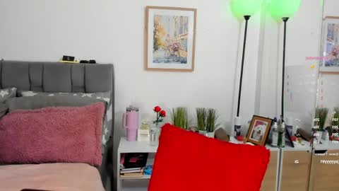 miss__jones_ online show from May 20, 2:51 am