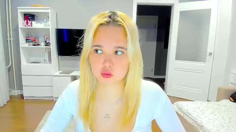 Snapshot of miss__selena chatting on November 29, 9:40 pm miss__selena online show from November 29, 9:40 pm