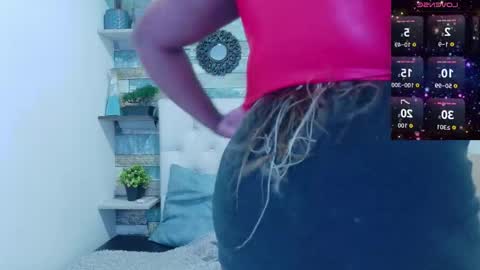 miss__star_ online show from April 8, 1:11 pm