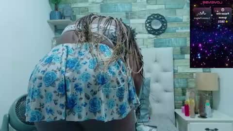 miss__star_ online show from April 13, 3:06 pm