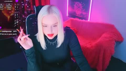 miss_alice_silver online show from June 6, 8:24 pm