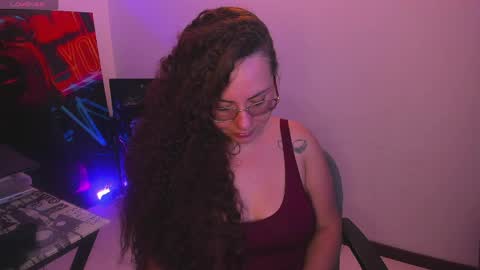 Snapshot of miss_alisse chatting on April 23, 4:57 am miss_alisse online show from April 23, 4:57 am