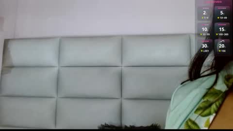 miss_ariss online show from April 9, 6:19 am