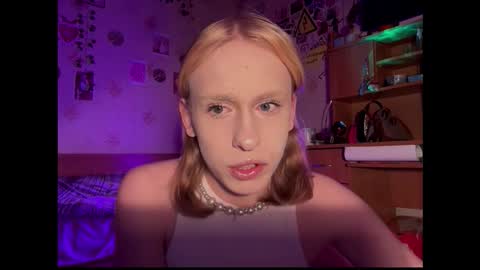 Snapshot of miss_barbie1 chatting on January 16, 5:44 am Anya online show from January 16, 5:44 am