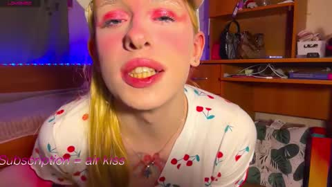 Snapshot of miss_barbie1 chatting on February 14, 4:26 pm Anya online show from February 14, 4:26 pm