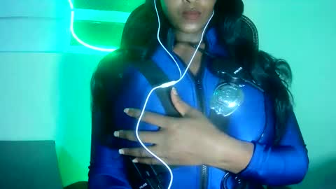 spicey online show from April 16, 4:52 pm