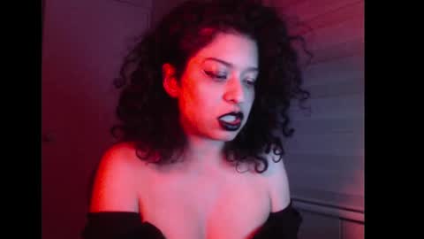 Snapshot of miss_carmila chatting on September 16, 12:11 am Miss Carmila online show from September 16, 12:11 am