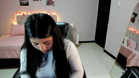 Cataleya online show from May 25, 12:33 pm