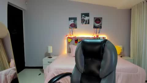 Snapshot of miss_cataleya__ chatting on July 9, 11:36 am Cataleya online show from July 9, 11:36 am