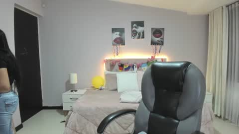Snapshot of miss_cataleya__ chatting on July 17, 11:50 am Cataleya online show from July 17, 11:50 am