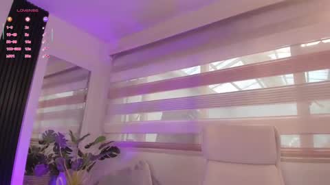 Catalina online show from September 9, 11:43 am