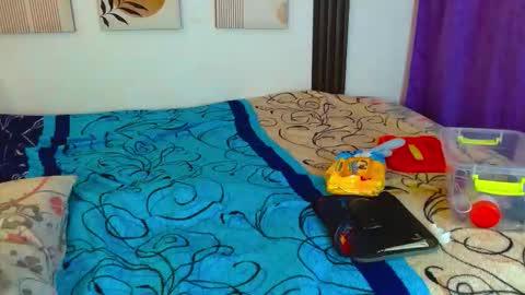 Snapshot of miss_caty chatting on February 20, 11:49 pm Merie online show from February 20, 11:49 pm