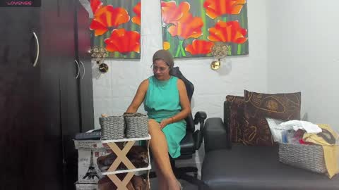 Clare PocaHose online show from April 19, 1:27 am