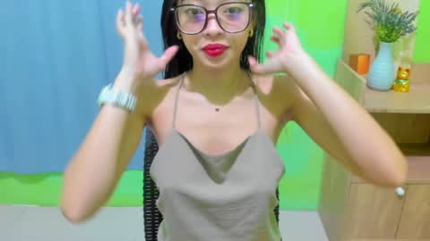 miss_j222 online show from March 27, 10:04 am