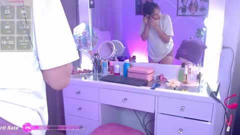 Snapshot of miss_jhelenaa_ chatting on November 6, 1:50 am miss_jhelenaa_ online show from November 6, 1:50 am