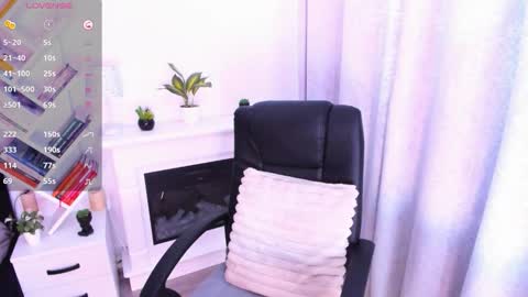 miss_jollie online show from October 4, 8:34 am