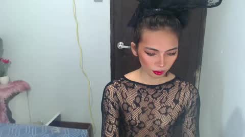 Snapshot of miss_juliex chatting on June 14, 8:49 am julie online show from June 14, 8:49 am