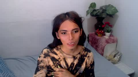 Snapshot of miss_juliex chatting on June 18, 9:30 pm julie online show from June 18, 9:30 pm