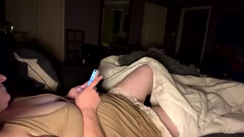 Snapshot of miss_kellyjo chatting on December 18, 4:51 am miss_kellyjo online show from December 18, 4:51 am